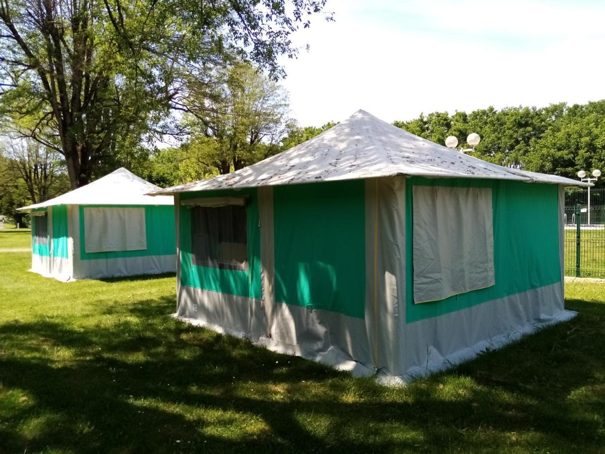 Hotel Les Berges Du Cele Bagnac Esterno foto