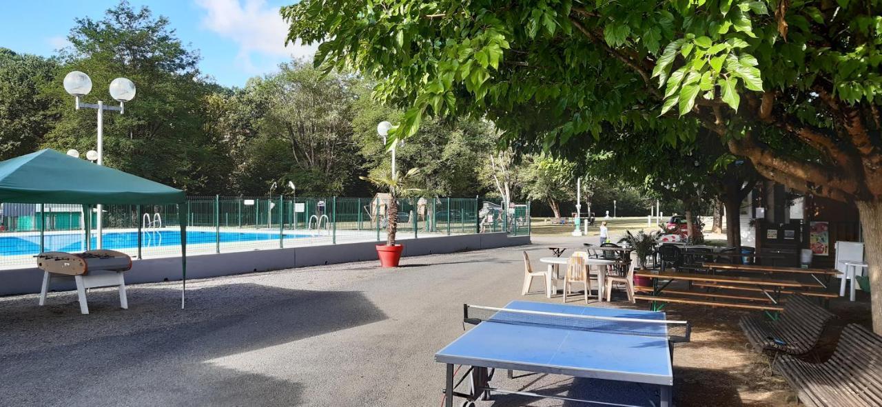 Hotel Les Berges Du Cele Bagnac Esterno foto