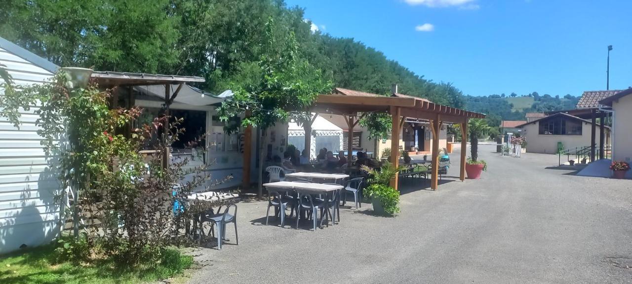 Hotel Les Berges Du Cele Bagnac Esterno foto
